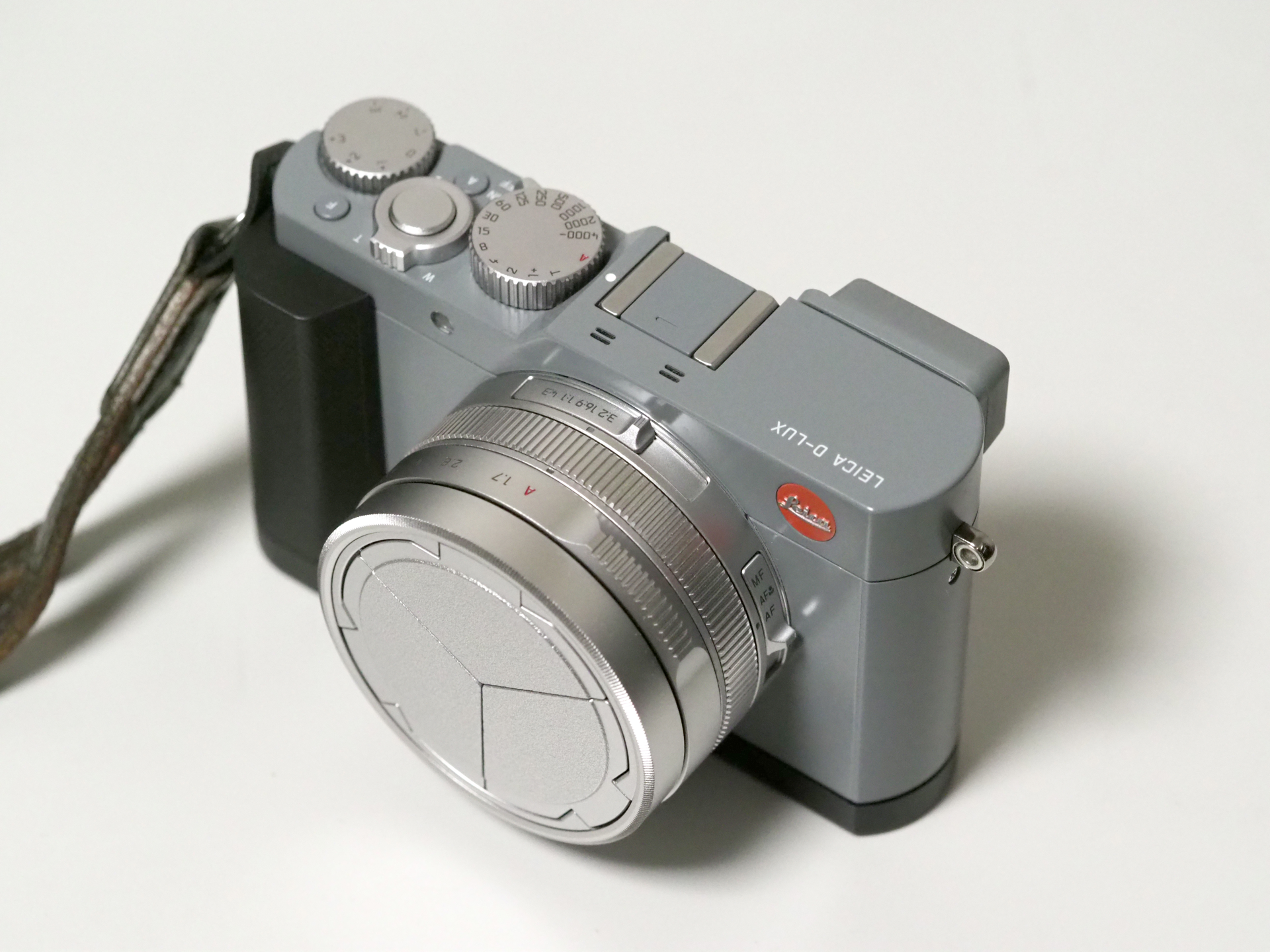 箱付 Leica ライカ ハンドグリップ D-LUX Typ109用 18547 Amazon 