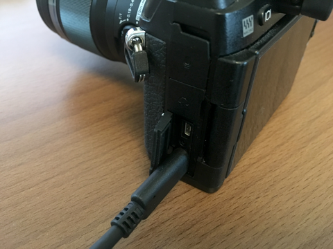 OLYMPUS OM-D E-M1 Mark2 のファームウェアを更新する:画像1