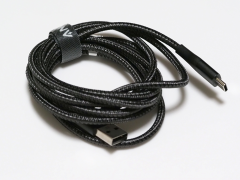 Anker PowerLine+ II USB-C & USB-A 2.0ケーブル のレビュー:画像6