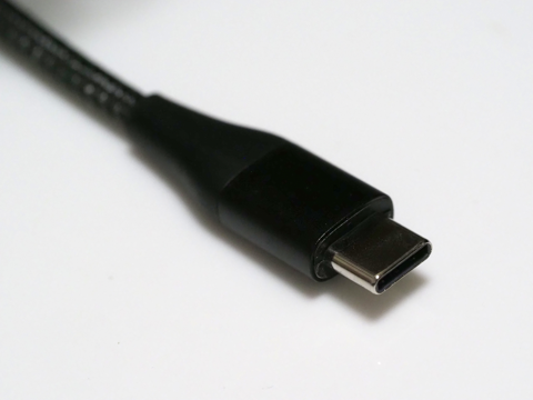 Anker PowerLine+ II USB-C & USB-A 2.0ケーブル のレビュー:画像9