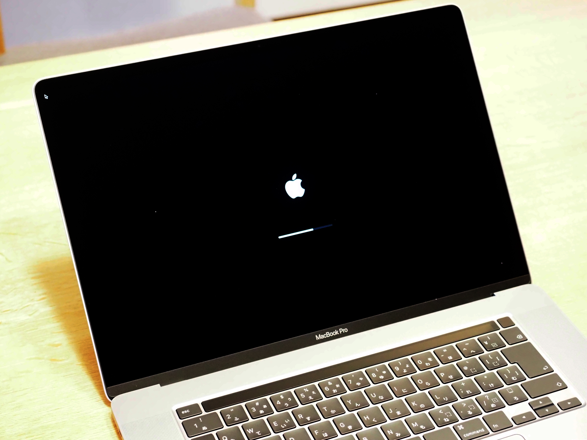 Apple MacBook Pro 16 inch の初回起動と初期設定 | iPentec