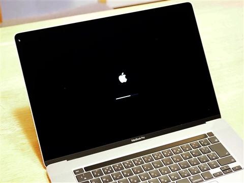 Apple MacBook Pro 16 inch の初回起動と初期設定:画像1