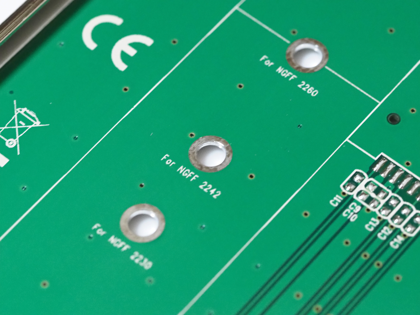 センチュリー 裸族のインナー for M.2 (CRIN25M2) のレビュー:画像8