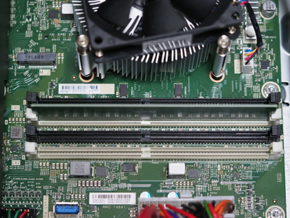 Crucial 16GB DDR4-2666 ECC UDIMM CT16G4WFD8266 のレビュー:画像7