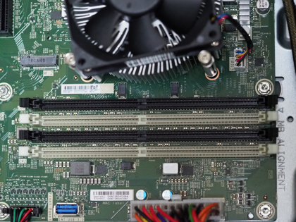 Crucial 16GB DDR4-2666 ECC UDIMM CT16G4WFD8266 のレビュー:画像8