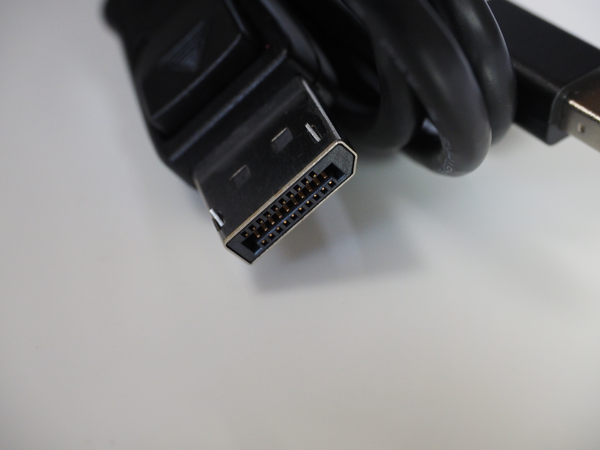 ディスプレイポート(Display Port)のコネクタが外せない:画像1