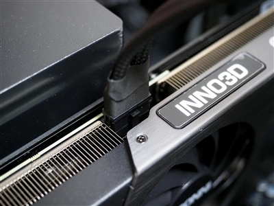 ELSA GeForce RTX 4070 Ti ERAZOR のレビュー:画像25