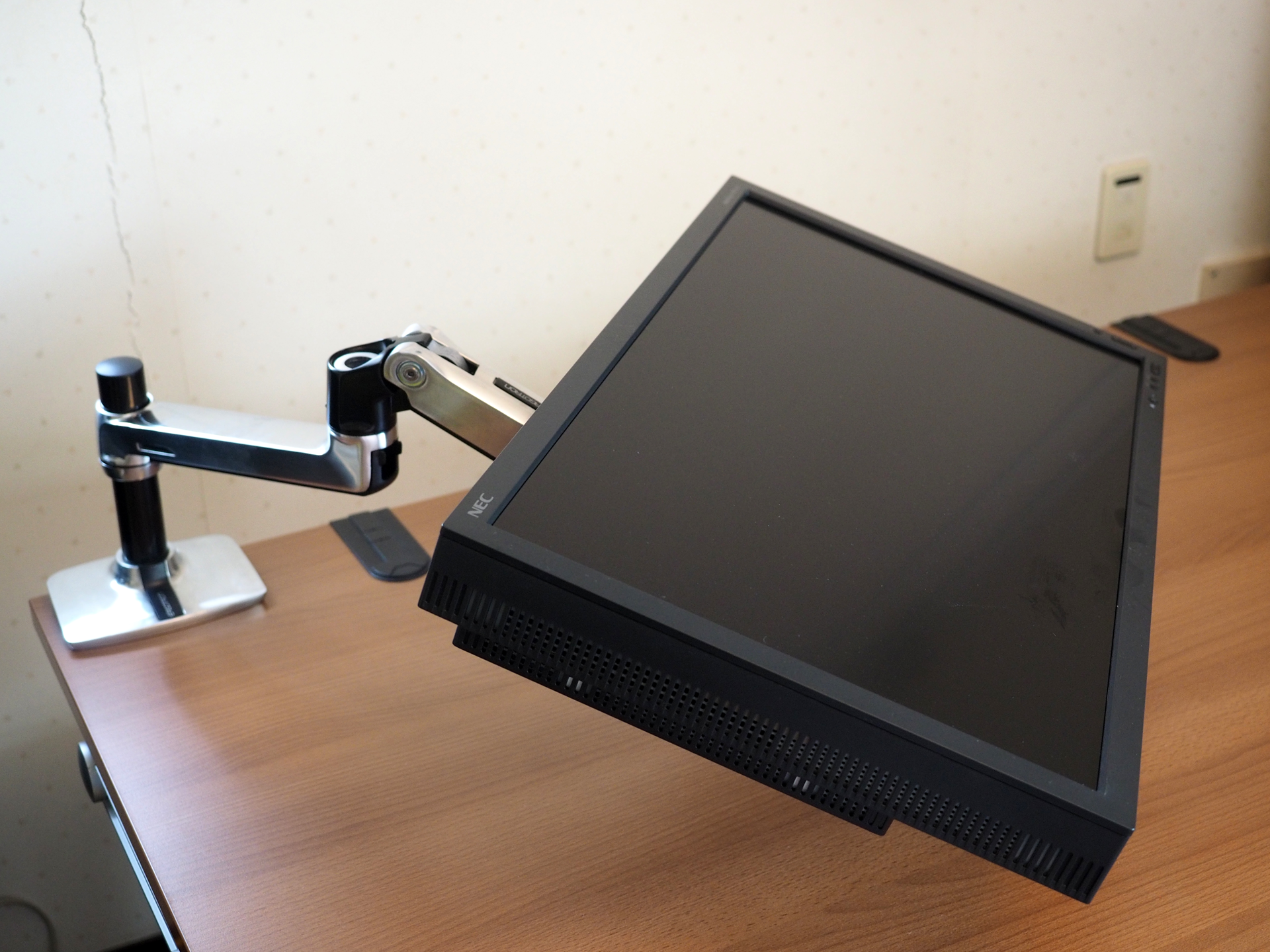 エルゴトロン LX デスクマウントアーム (LX Desk Mount LCD Arm) の