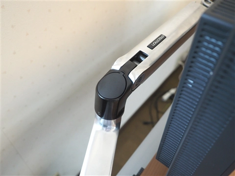 エルゴトロン LX デスクマウントアーム (LX Desk Mount LCD Arm) のレビュー:画像23