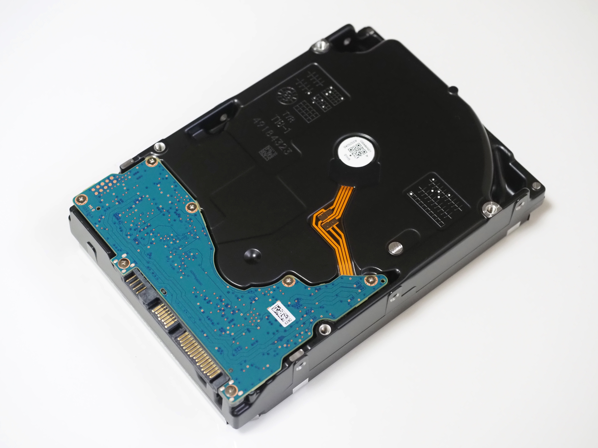 TOSHIBA MG10ACA20TE (20TB)のパフォーマンス - 読み書きの速度と性能
