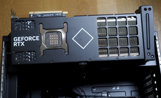 OMEN by HP 45L Gaming Desktop のレビュー (モデル GT22-3000jp GeForce RTX 5090版):画像40