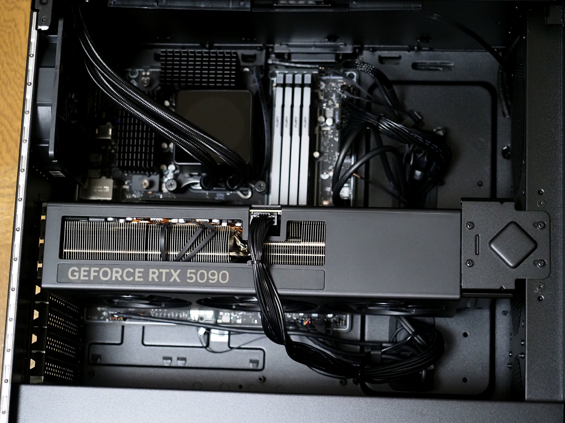 RTX3090（OMEN45L取り外し品） OMEN 45L】グラフィックカード（RTX 3080 Ti）を取り外す手順