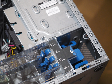 HPE ProLiant ML30 Gen9 でPCI Express カードを増設すると 