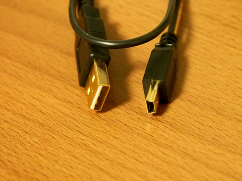 iBUFFALO USB2.0ケーブル (A to miniB) スリムタイプ ブラック のレビュー:画像3