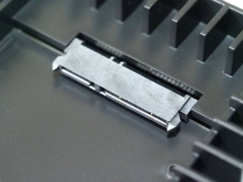 ORICO 2.5インチ → 3.5インチ HDD/SSD 変換マウンタ SATA3.0 のレビュー:画像8