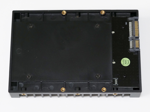ORICO 2.5インチ → 3.5インチ HDD/SSD 変換マウンタ SATA3.0 のレビュー:画像12