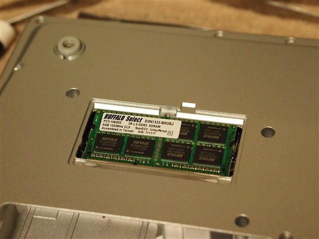 Panasonic Let’s Note CF-B10 / CF-B11 のメモリを交換して16GBにする (オンボードメモリの交換):画像12