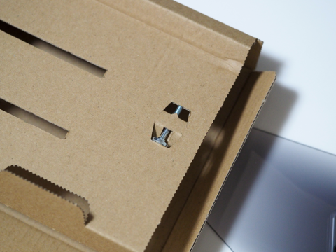 ”PlayStation 4”専用縦置きスタンド CUH-ZST2J のレビュー:画像6