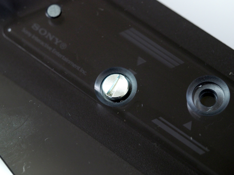”PlayStation 4”専用縦置きスタンド CUH-ZST2J のレビュー:画像13