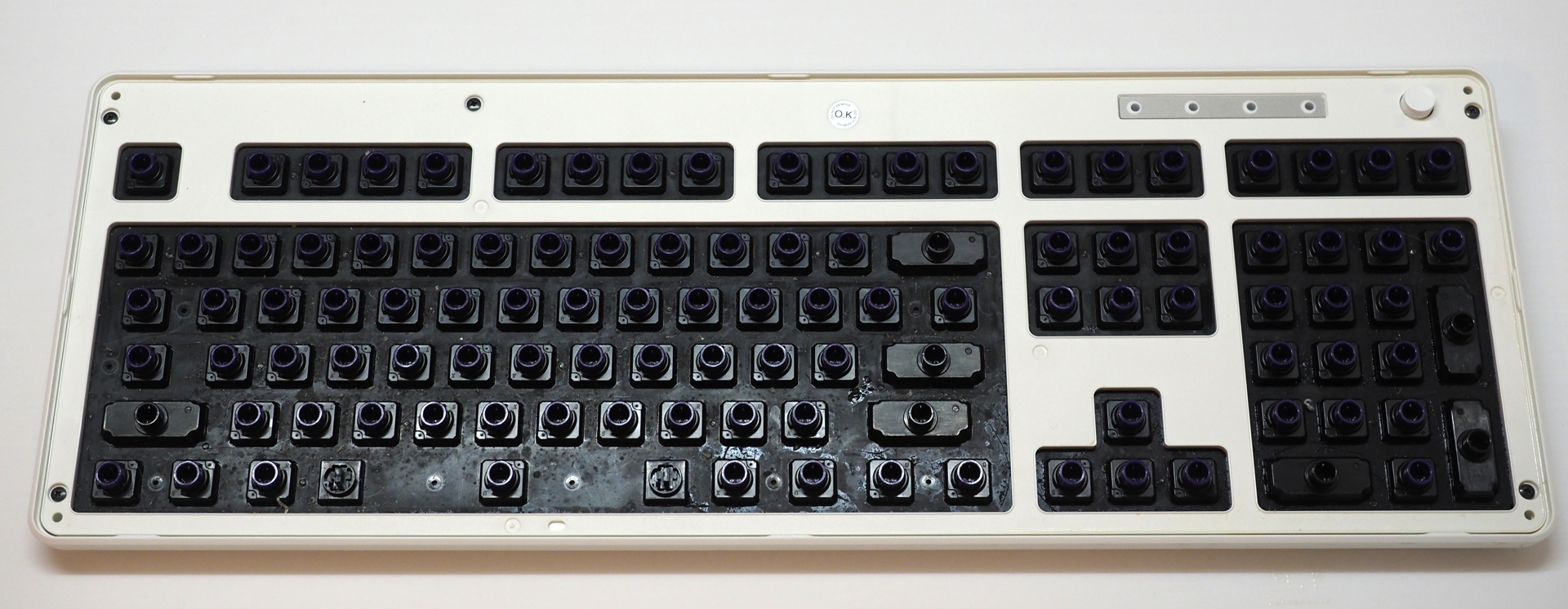 hardware-realforce-r3-teardown