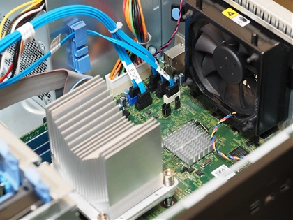 DELL PowerEdge T110 II のレビュー:画像24
