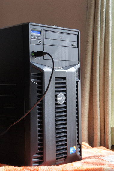 DELL PowerEdge T300 のレビュー:画像1