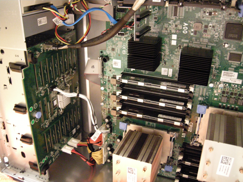 DELL PowerEdge T710 のレビュー:画像6