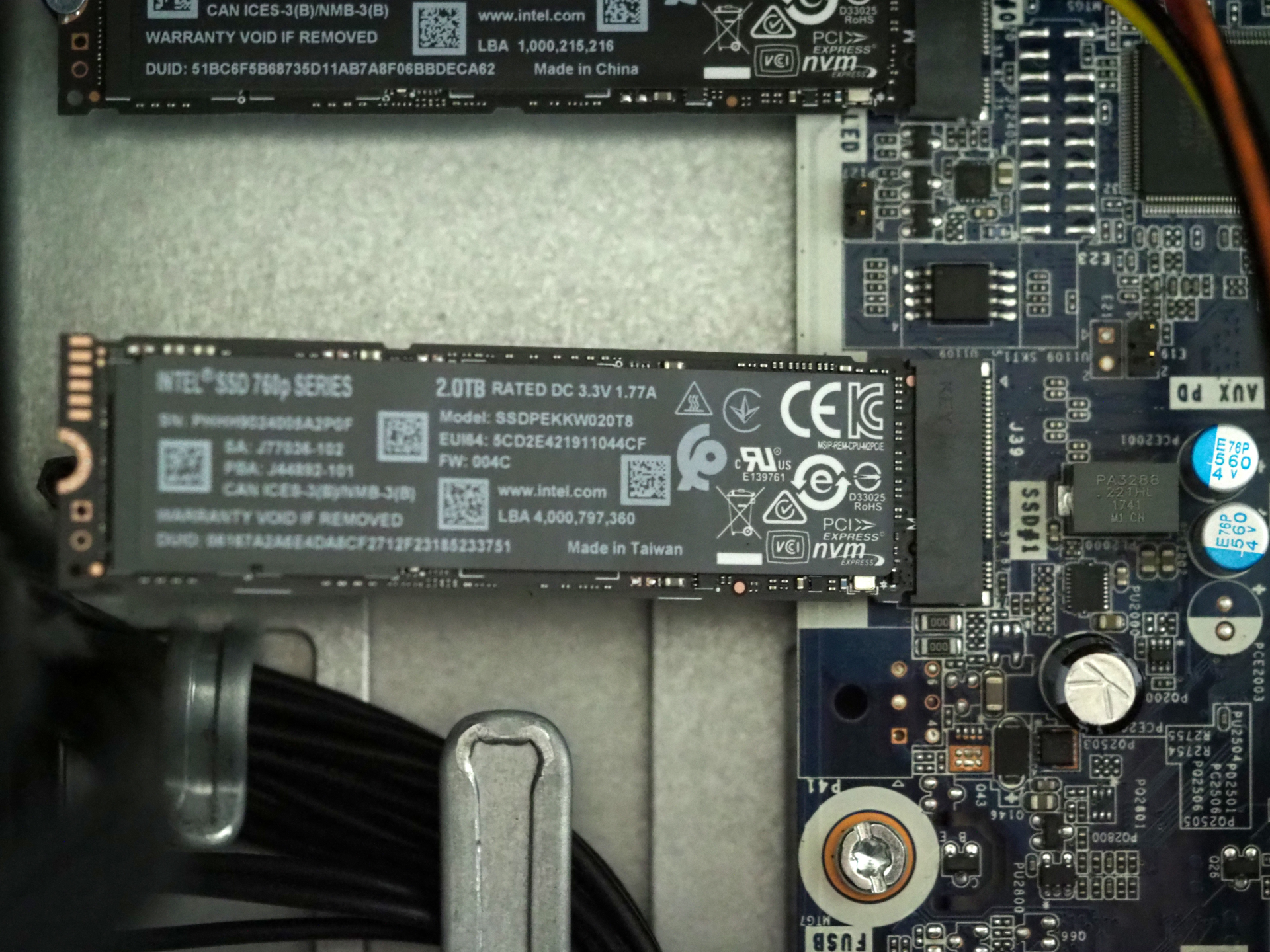Intel SSD 760p M.2 PCIEx4 2TBモデル SSDPEKKW020T8X1 のレビュー 