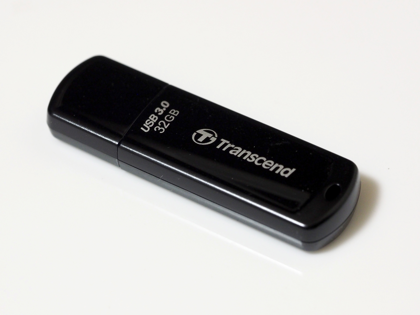 Transcend SuperSpeed USB 3.0 & Hi-Speed USB 2.0 USBメモリー 700シリーズ 32GB TS32GJF700E のレビュー:画像4