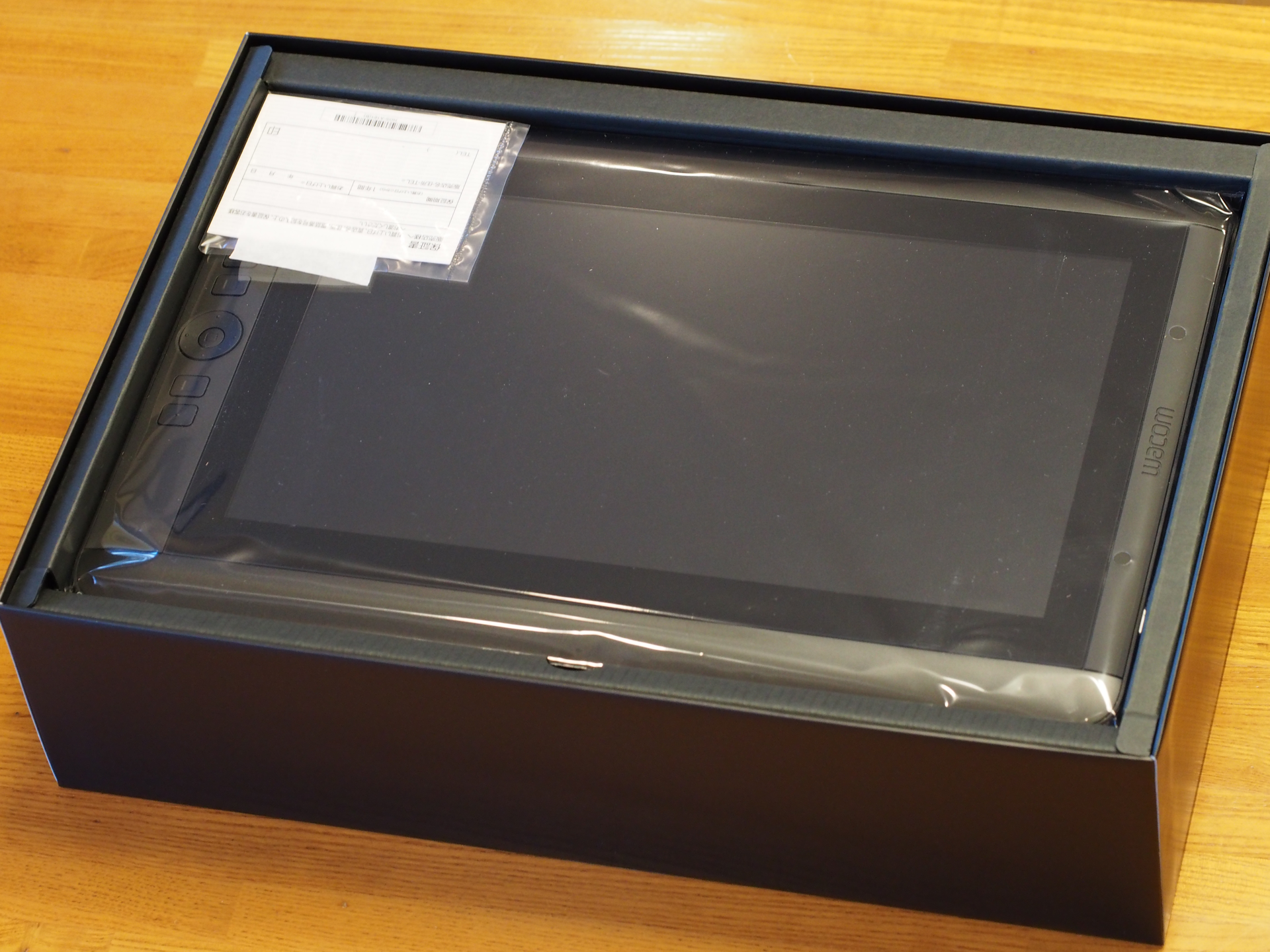 Wacom Cintiq 13HD (DTK-1300D/K0)のレビュー | iPentec