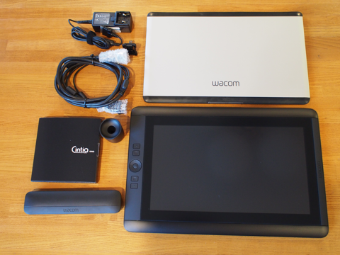 Wacom Cintiq 13HD (DTK-1300D/K0)のレビュー:画像13