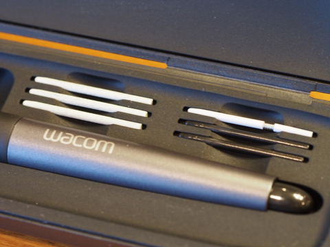 Wacom Cintiq 13HD (DTK-1300D/K0)のレビュー:画像24