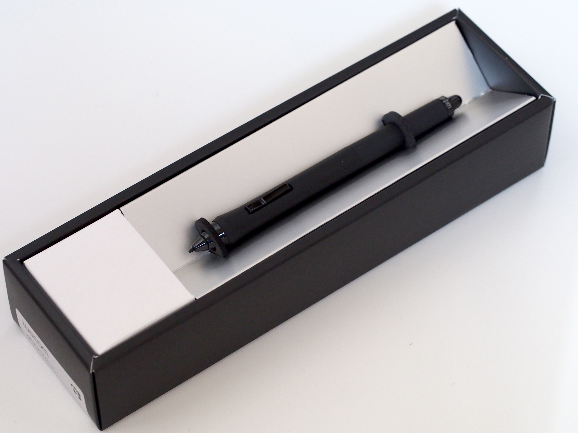 ワコム WACOM グリップペン KP-501E-01X Wacom Intuos Proオプションペン KP-501E-01X