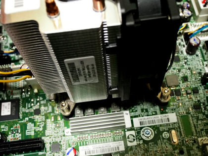 HP ProLiant ML110 G7 (1万円程度の安価版)のレビュー - 消費電力・CPUの交換:画像24