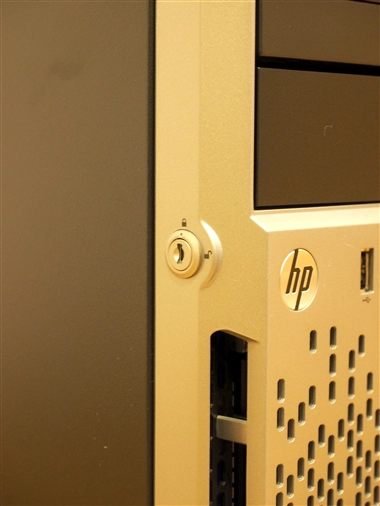 HP ProLiant ML310e Gen8 v2 サーバー のレビュー:画像14