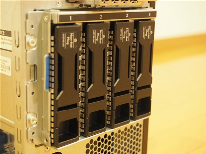 HP ProLiant ML310e Gen8 v2 サーバー のレビュー:画像25