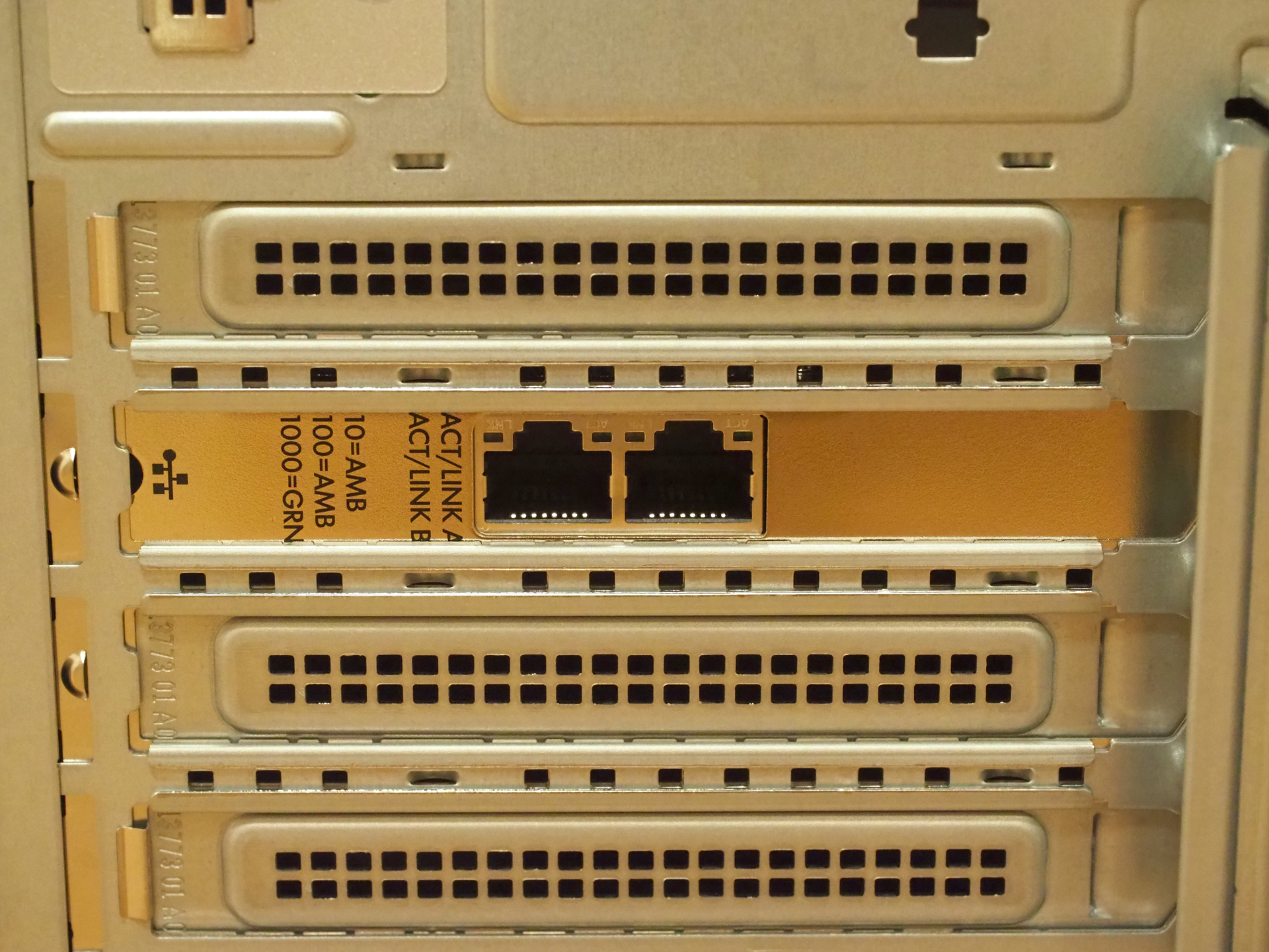 HPE ProLiant ML30 Gen10 サーバー のレビュー | iPentec