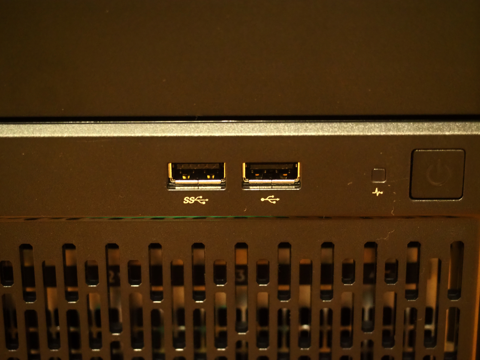 HPE ProLiant ML30 Gen10 サーバー のレビュー:画像13