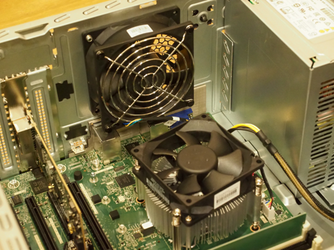 HPE ProLiant ML30 Gen10 サーバー のレビュー:画像41