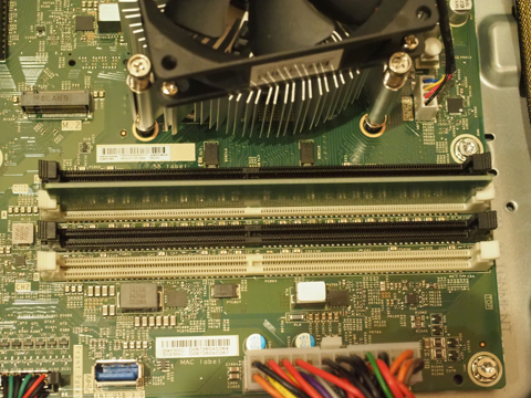 HPE ProLiant ML30 Gen10 サーバー のレビュー:画像42
