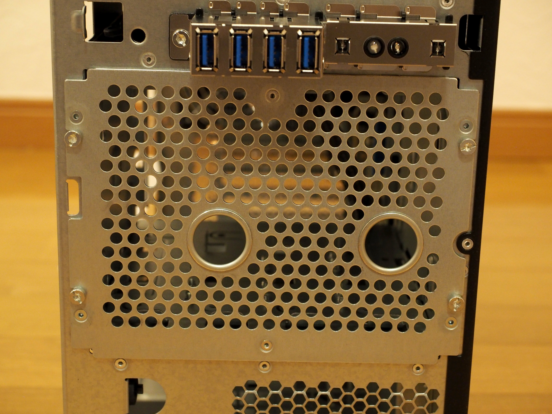 hpe-proliant-ml30-gen9-review-