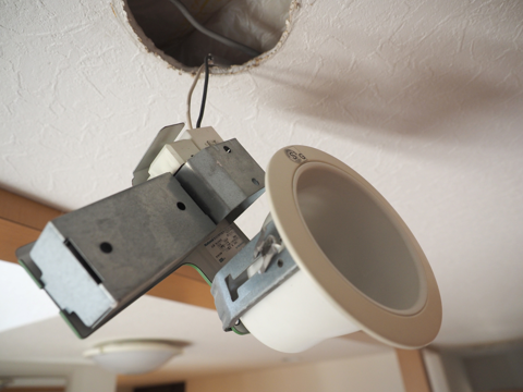 Panasonic LED ダウンライト LGB74103 LE1 の取り付け・レビュー:画像10