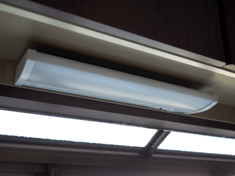 Panasonic LED キッチンライト LGB52084-LE1 の取り付けとレビュー:画像28