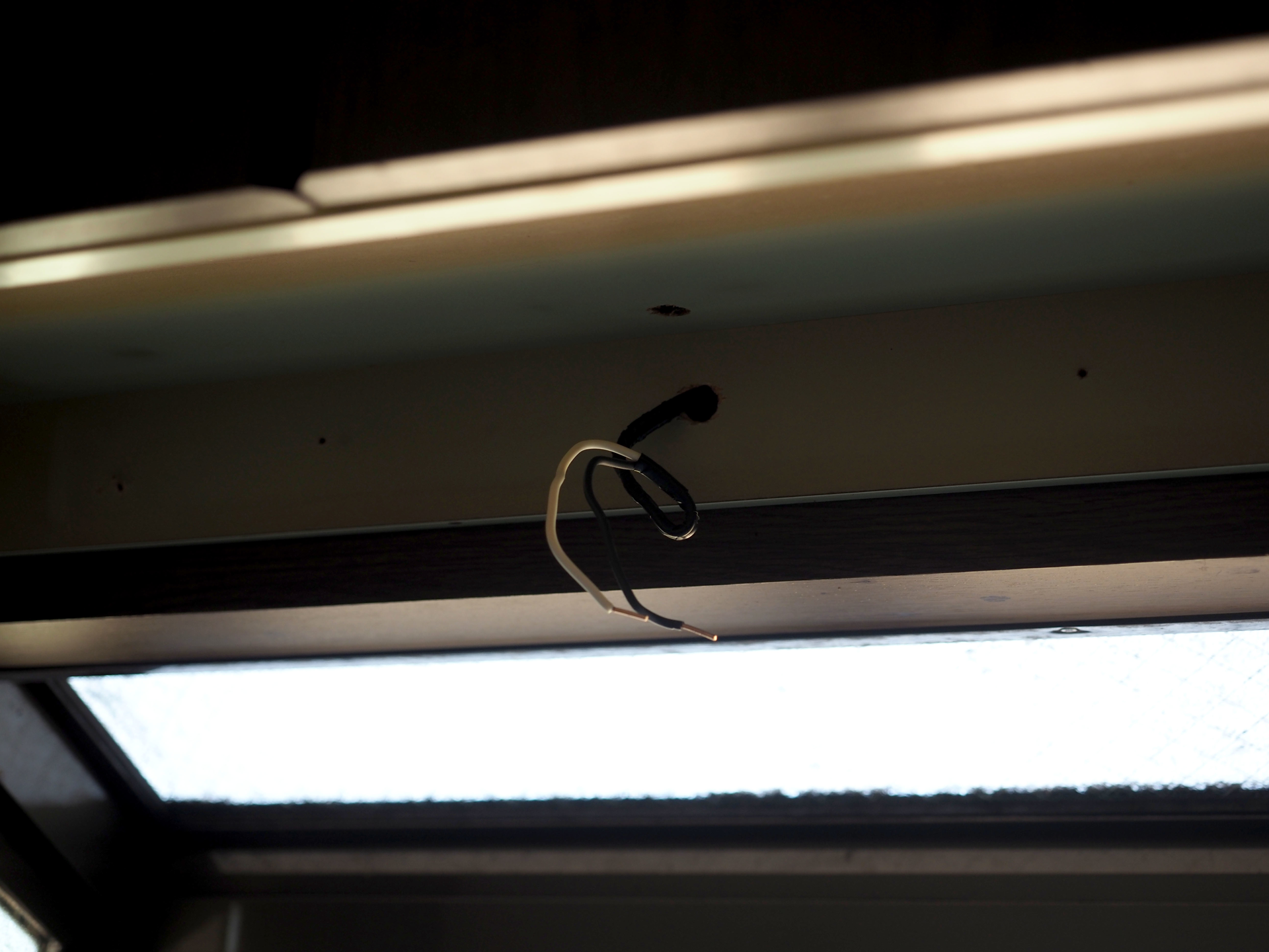 Panasonic LED キッチンライト LGB52095 LE1 の取り付けとレビュー 