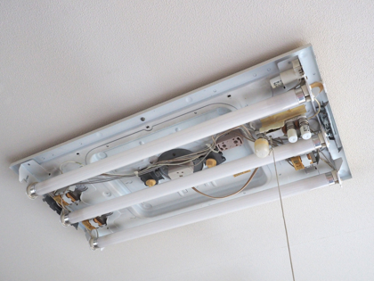 Panasonic LEDシーリングライト HH-LC520A のレビュー - 照明器具の交換と取り付け方法:画像2