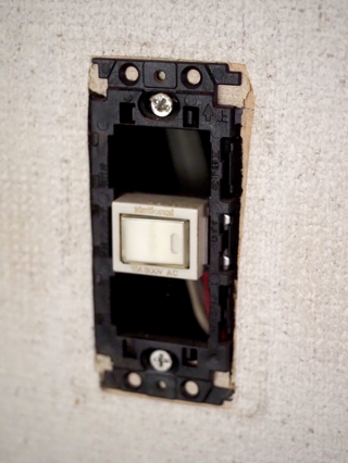 Panasonic WNS5052W SOーSTYLE埋込ほたるスイッチのレビューと交換:画像10