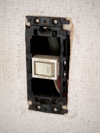 Panasonic WNS5052W SOーSTYLE埋込ほたるスイッチのレビューと交換:画像11