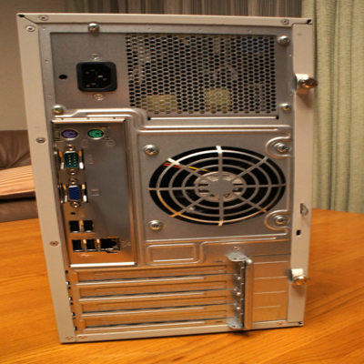 NEC Express 5800/GT110b (2万円程度の安価版)のレビュー - 消費電力・CPUの交換:画像8