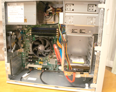 NEC Express 5800/GT110b (2万円程度の安価版)のレビュー - 消費電力・CPUの交換:画像12