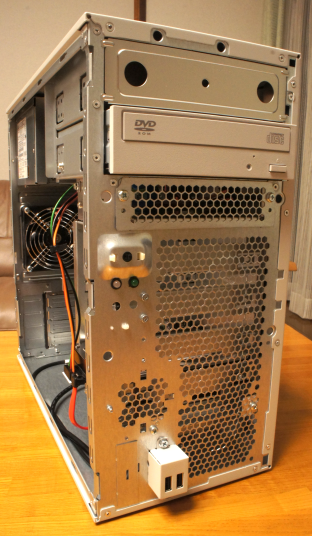 NEC Express 5800/GT110b (2万円程度の安価版)のレビュー - 消費電力・CPUの交換:画像14